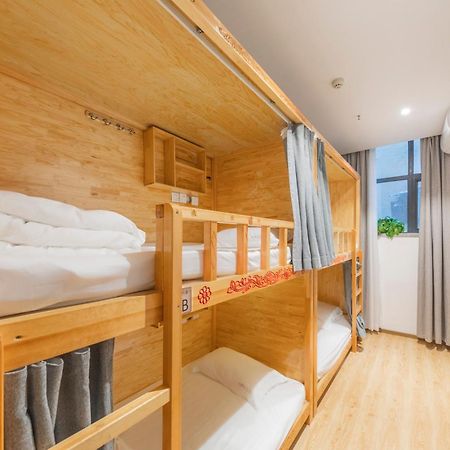 Fangorn Hostel Чунцін Екстер'єр фото