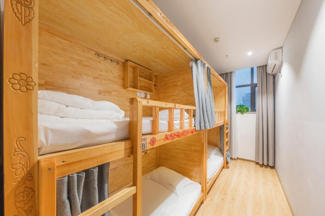Fangorn Hostel Чунцін Екстер'єр фото